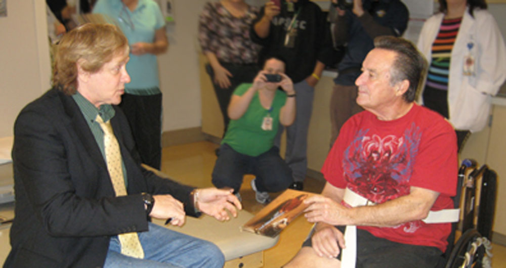 Rocker Eddie Money Visits Community Regional