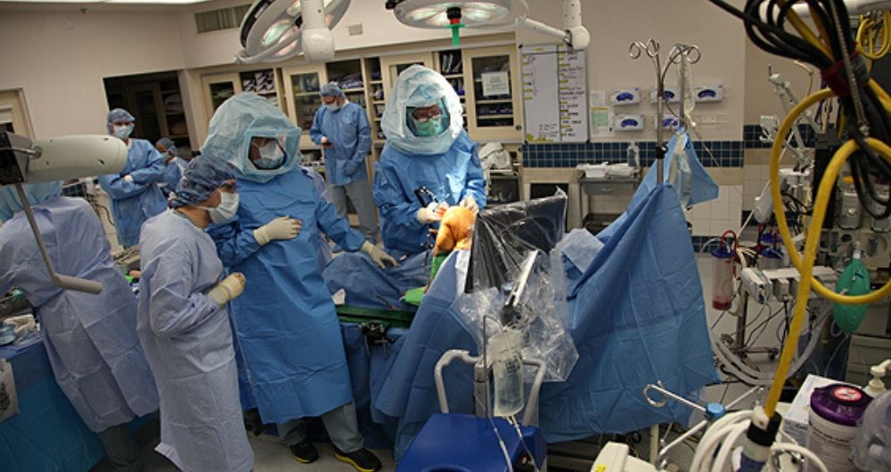 Fresno surgeon does first U.S. partial knee replacement assisted by NavioPFS robotic technology